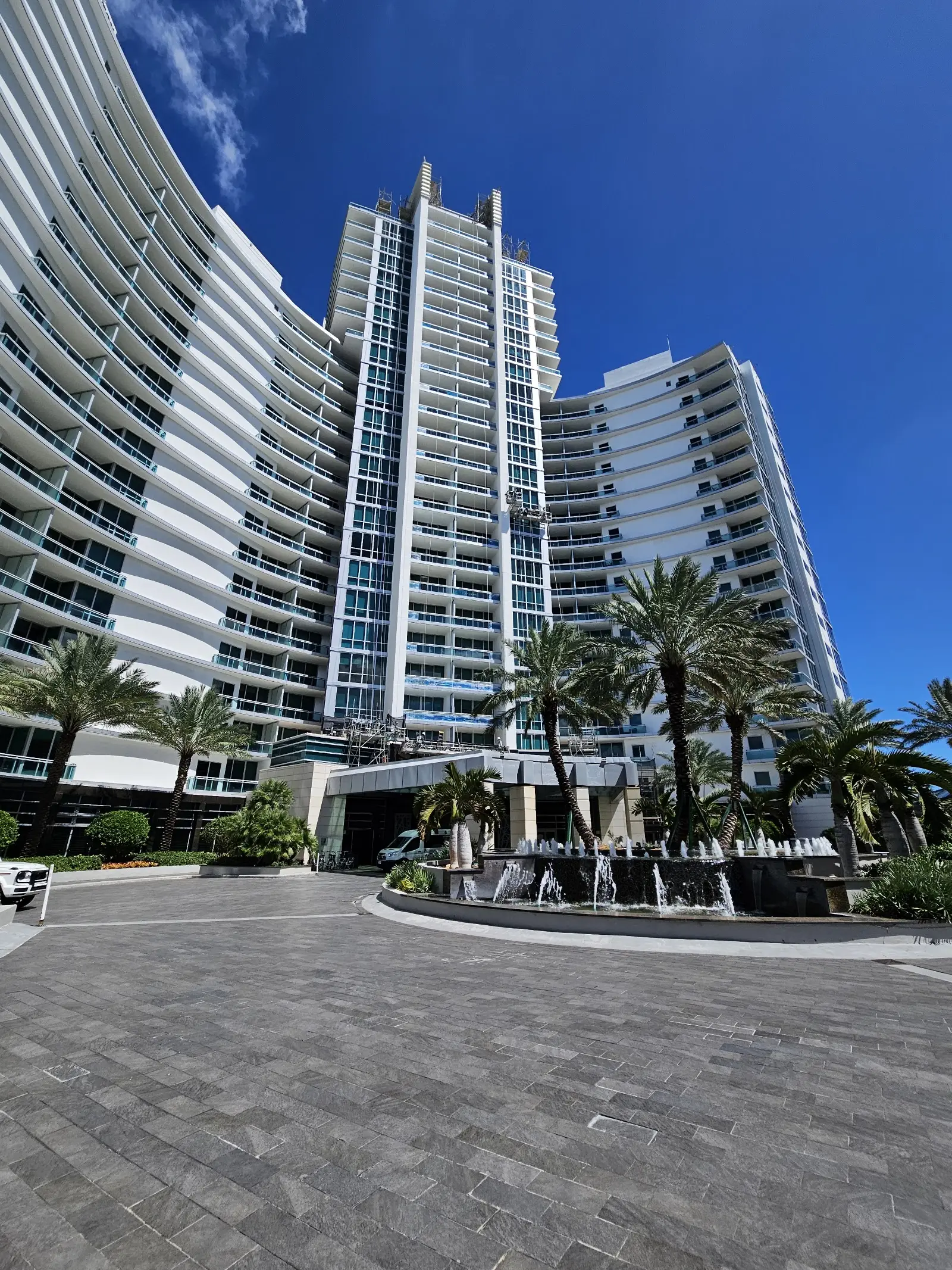 Harbour House, 10275 Collins Ave, Bal Harbour